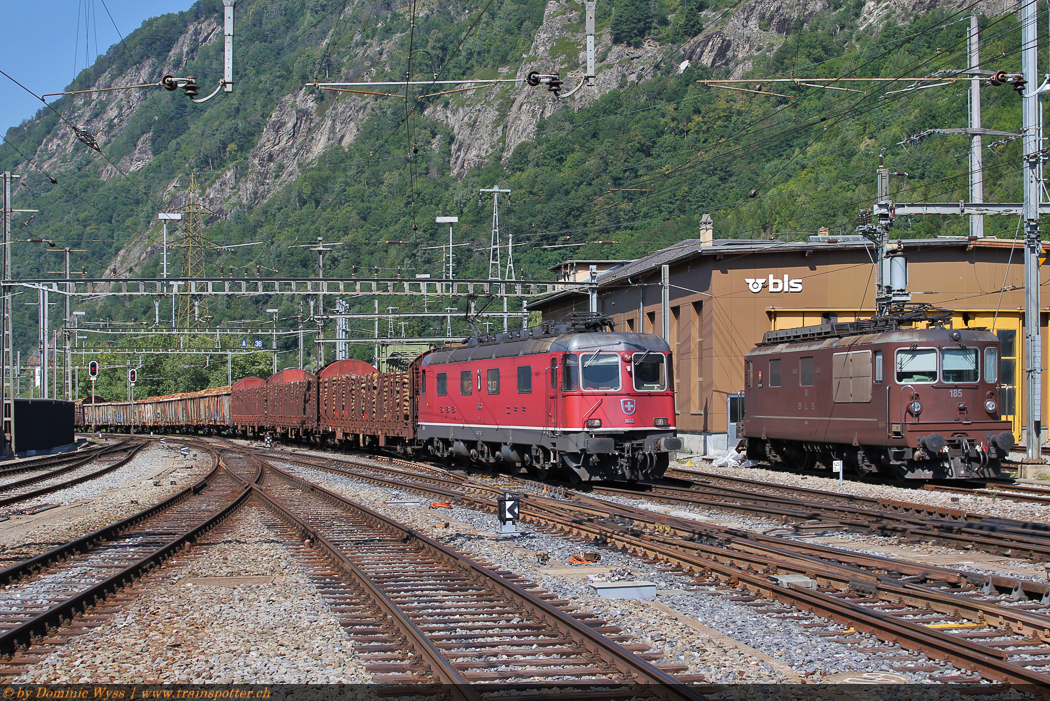 SBB Cargo National 11643 ’’Laufen’’ mit einem WLV-Zug nach Brig